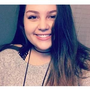 Meet your Posher, Claudia